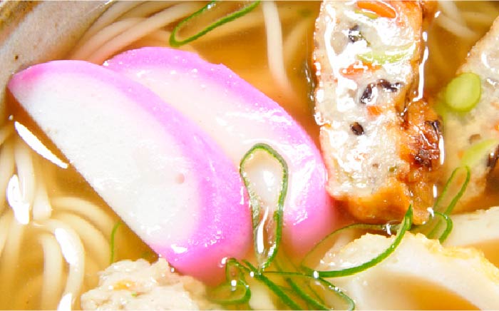 【全12回定期便】練ト麺 (ねりとめん) 五島うどん 練り物 計108点 かまぼこ うどん 【しまおう】 [PAY030]