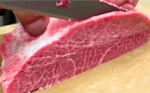 【日時指定必須】五島牛 ステーキ焼肉用ブロック1kg ミスジまたはヒウチ（ソース付） 五島市/鬼岳牧場[PEK031] 国産牛 牛肉 ブランド牛 セット