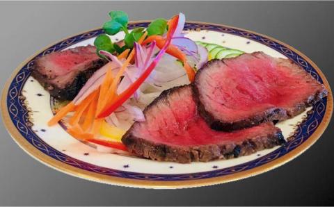 【日時指定必須】五島牛 あぶり焼き 赤身 モモ カタ 600g 国産牛 牛肉 ブランド牛 セット （ソース付） 五島市/鬼岳牧場[PEK016]