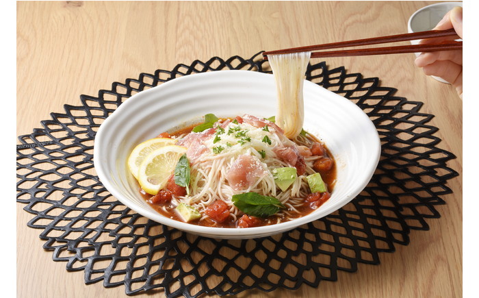 トマトバジルそうめん 2人前 ・万能調味料あごだしスープ 4袋 / 乾麺 トマト バジル あごだし 2000円 2000 / 南島原市 / ふるせ [SAQ008]