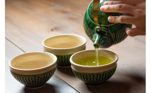 お茶 ティーセット 茶器セット 織部釉 土瓶 湯冷まし(片口) 汲出し湯呑み5個 [抱星窯 長崎県 東彼杵町 hs42bag390000] 急須 土物 茶 湯呑み グリーン 濃緑