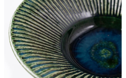 しのぎ 皿 しのぎ深鉢 23cm 織部釉 [抱星窯 長崎県 東彼杵町 hs42bag390004] しのぎ紋 土物 グリーン 濃緑