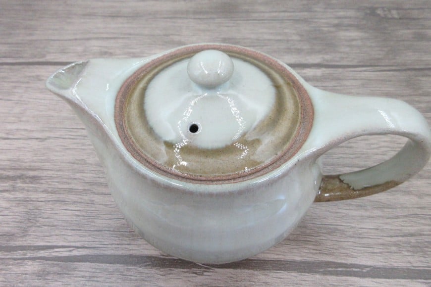 黄瀬戸 茶器 セット ポット 2号 約350ml 湯呑 約200ml 2個 [文珠会 障害者支援施設 常明園 長崎県 東彼杵町 hs42bag350002] ポット 湯呑 ペア ティーポット 湯飲み