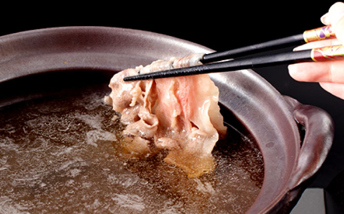 【すき焼きやしゃぶしゃぶに】長崎和牛 切り落とし 計900g（300g×3パック）【日本ハムマーケティング株式会社】[OAU014] / 牛肉 長崎 日本ハム 牛肉 切り落とし 国産牛 すきやき きりおとし