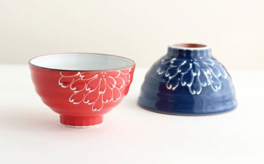 【波佐見焼】一珍菊 茶椀 マグカップ 4点セット〈青・赤〉/陶器 皿 陶磁器 食器 お皿【山下陶苑】 [OAP058]