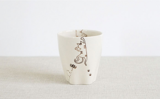 【波佐見焼】陶器 ぶらさがり猫 肉球カップ 3個 3種 〈ミケ・クロ・トラ〉【菊祥陶器】[OAQ010] / 陶器 食器 マグ カップ コップ お皿 波佐見焼