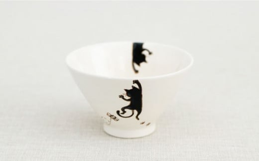 【波佐見焼】ぶらさがり猫 反茶碗 3個 3種 〈ミケ・クロ・トラ〉【菊祥陶器】[OAQ008] / 陶器 食器 茶碗 お皿 波佐見焼