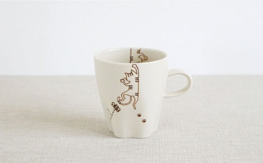 【波佐見焼】ぶらさがり猫 肉球マグカップ 3個 3種 〈ミケ・クロ・トラ〉【菊祥陶器】[OAQ011] / 陶器 食器 マグ コップ カップ お皿 波佐見焼