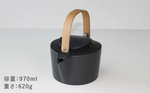 【波佐見焼】線彫黒マット ティーポット 急須 (ステンレス茶こし付)【石丸陶芸】 [LB22]