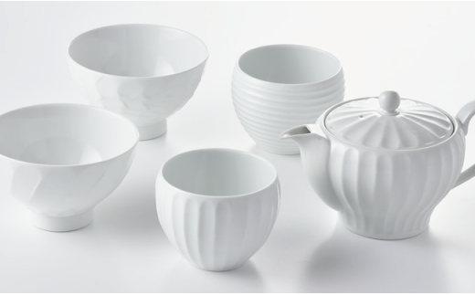 【波佐見焼】白磁手彫 茶碗 カップ ペアセット【一真窯】 [BB05]