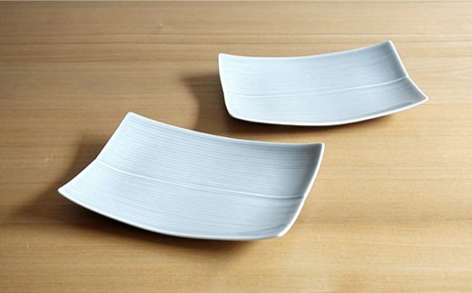 【白山陶器】【長方皿】レリーフ模様が美しい角皿2枚セット グレイ 皿 【波佐見焼】 [TA53]
