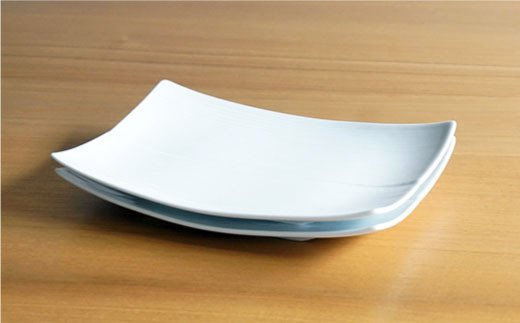 【白山陶器】【長方皿】レリーフ模様が美しい角皿2枚セット 白磁 皿 【波佐見焼】 [TA55]