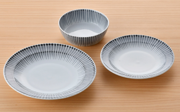 【波佐見焼】十草 プレート （19cm・24cm）・ボウル 小 3点セット（うす墨色）【大新窯】 [DC96]
