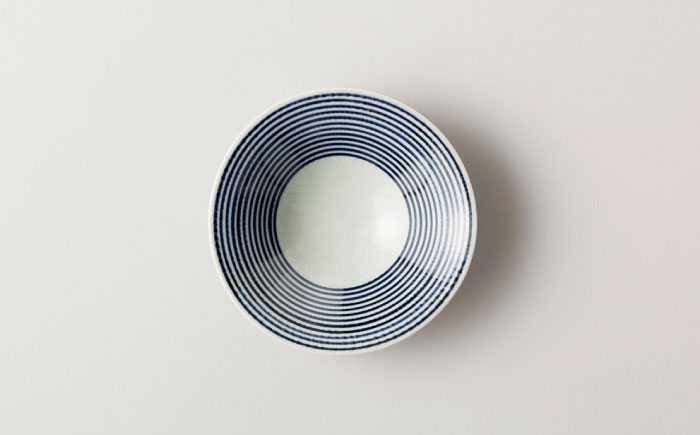 【波佐見焼 マルヒロ】BARBAR 藍駒 三つ足 中鉢ペアセット（2点） [EB192]