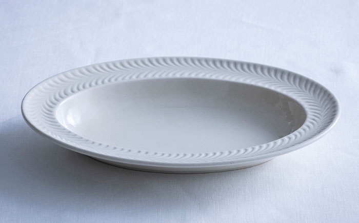 【波佐見焼】ローズマリー リムオーバル プレート アイボリー【翔芳窯】 [FE208]