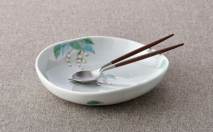 【波佐見焼】すずらん 盛鉢 ホワイト【藍水】 [GB48]