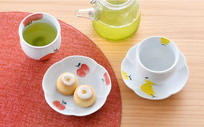 【波佐見焼】りんご・ラフランス ミニ コップ 湯呑 小皿 セット【松幸陶芸】 [HB46]