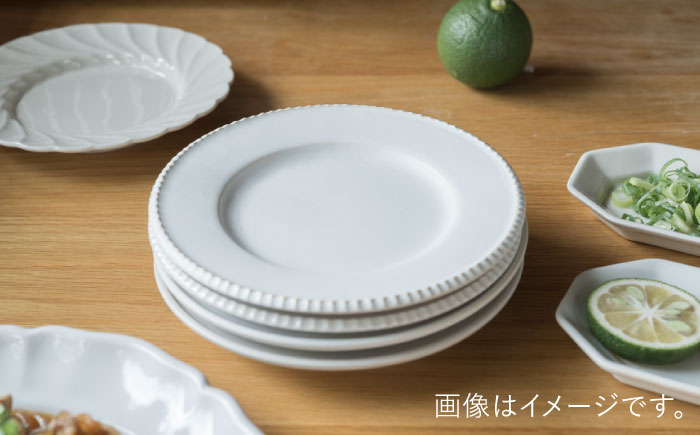 【波佐見焼】淵彫デルフト 白マット 2枚セット 食器 皿【イロドリ】 [KE50]