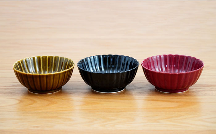 【波佐見焼】花しのぎ 小鉢 （鶯茶・墨・紅） 3点セット【団陶器】 [PB102]