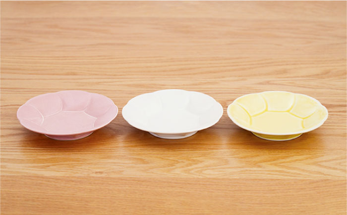 【波佐見焼】はなはな プレート 小 （ピンク・ホワイト・イエロー） 3点セット【団陶器】 [PB108]