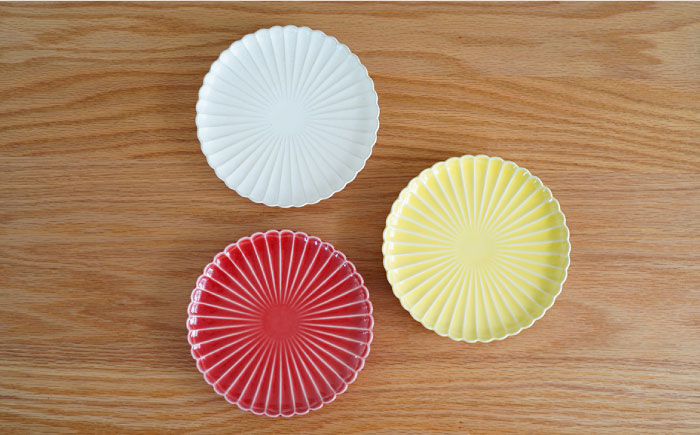 【波佐見焼】花しのぎ 新トリオ 和皿 プレート (白・薄赤・薄黄)【団陶器】 [PB58]