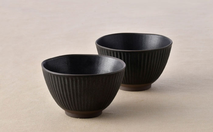【波佐見焼】しのぎ 丼ぶり ブラック 2個セット【トーエー】 [QC73]