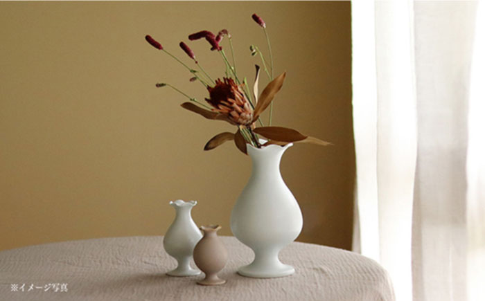 【波佐見焼】白磁 フリル 花瓶【アトリエビスク】 [RD21]