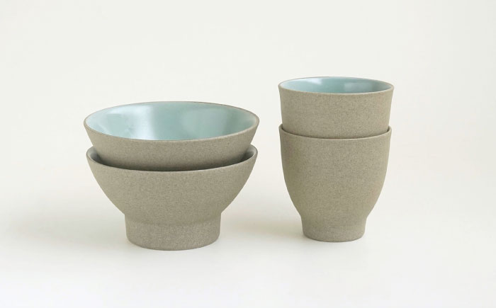 【波佐見焼】カラービスク ペア飯碗・湯呑セット 水色・白【光和陶器】 [SC83]