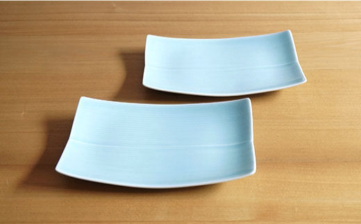 【白山陶器】【長方皿】レリーフ模様が美しい角皿2枚セット 青白釉 皿 【波佐見焼】 [TA56]