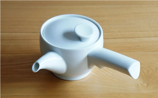 【白山陶器】【茶和】グッドデザイン賞 急須 白磁 食器 【波佐見焼】 [TA89]