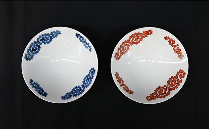 【波佐見焼】はさみ平茶碗 蛸唐草（呉・朱） 茶碗 ペア【協立陶器】 [TC88]