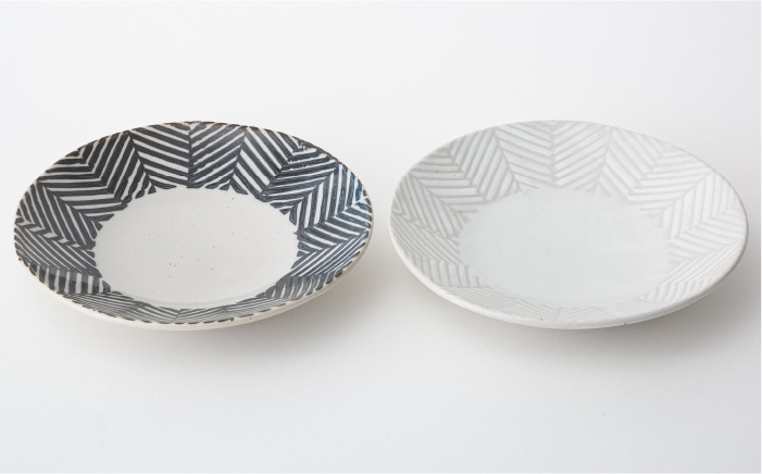 【波佐見焼】ORIME ヘリンボーン 六寸丸皿 （ブラウン×ホワイト）セット 【アイユー】 [UA20]