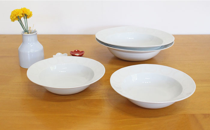 【波佐見焼】サークルリング ボウル 大・中 ホワイト 4点セット【陶芸ゆたか】 [VA108]