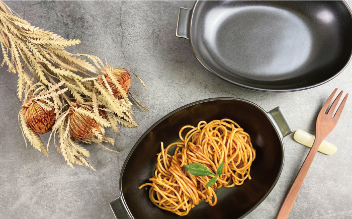 【波佐見焼】グラタン皿 大 黒マット 2枚セット カレー皿 パスタ皿 【和山】 [WB133]