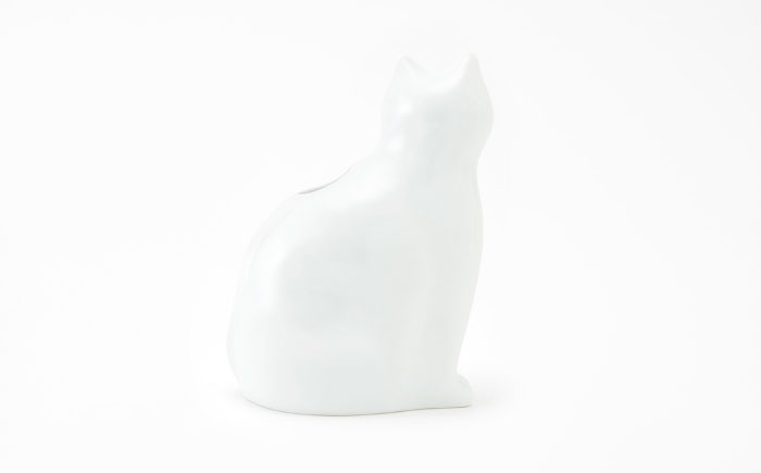 【波佐見焼】zen to ひがし ちか 花器「愛 編む 磁器猫」白猫 1点【中善】 [YE49]