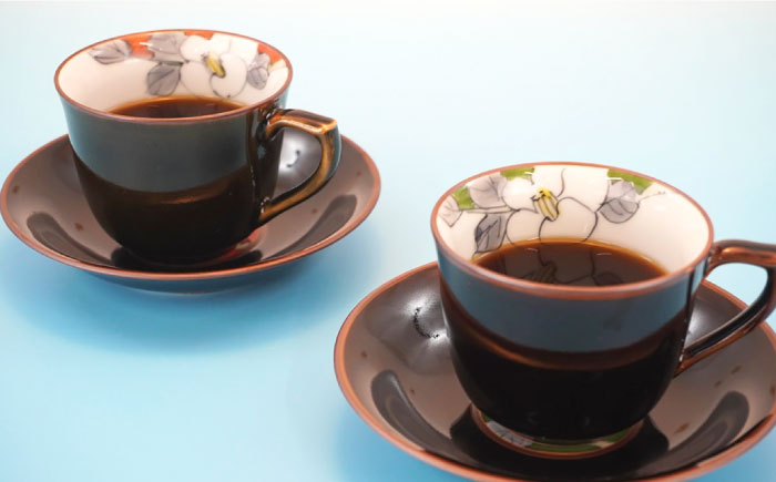 【波佐見焼】花絵蒔（はなえまき）ペア コーヒーカップ・ソーサー マグカップ 陶器【仙右エ門陶房】 [ZD15]