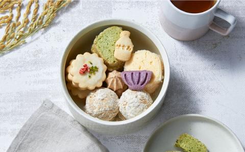 【2025年12月中旬以降順次発送】【波佐見焼】波佐見陶箱クッキー ヘリンボーン柄 ホワイト【HASAMI COOKIES STORE】 [UE04]