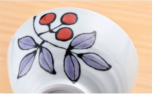 【波佐見焼】南天夫婦 茶碗 赤・青 2個セット【大新窯】[DC16]