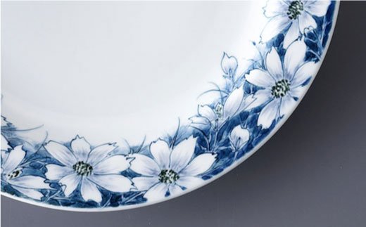 【波佐見焼】『2019年 現代の名工受賞！』染付 皿 プレート コスモス（2個揃）【青以窯】 [HD03]