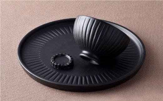 【波佐見焼】「KUROSHINOGI」玄鎬 和モダンセット 茶碗 プレート 箸置き 【利左エ門窯】 [QB25]