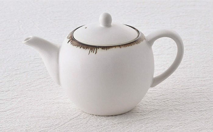 【波佐見焼】丸型ティーポット 渕錆ホワイト 茶こし付き【長十郎窯】 [AE97]