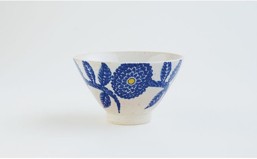 【波佐見焼】ダリア柄 飯碗 茶碗 (小皿付) ブルー・イエロー ペアセット 食器 皿 【勲山製陶】 [CD03]