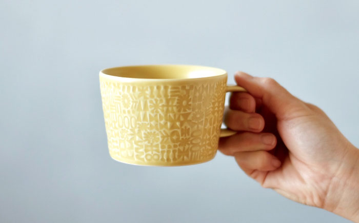 【波佐見焼】PATTERNED MUG ペア2色セット  yellow＋greige 【BIRDS’ WORDS】 [CF081]