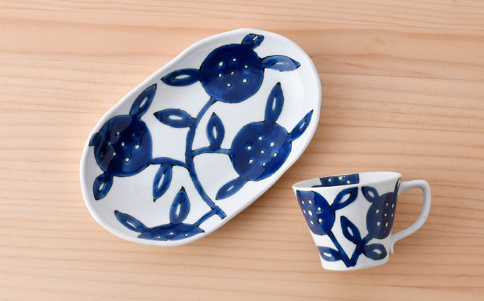 【波佐見焼】愛花柄　楕円皿・マグカップ セット【大新窯】 [DC167]