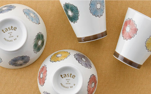 【波佐見焼】フラワー くらわんか 茶碗・カップ 各2色 計4点セット【新生和】 [DE12]