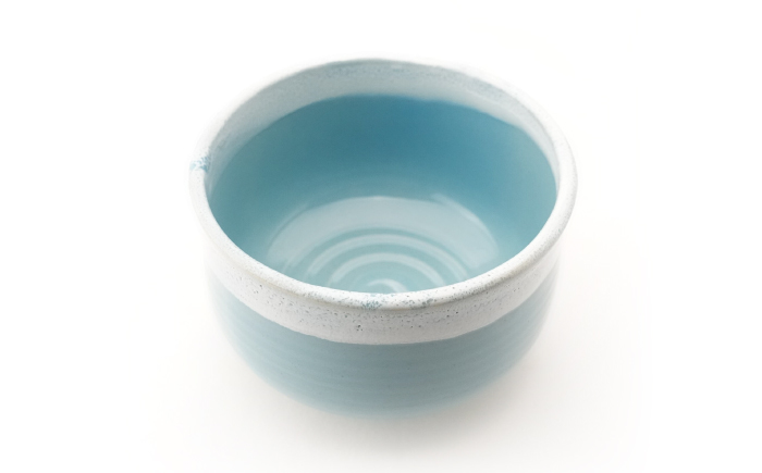 【波佐見焼】Folk Design 野点抹茶碗 青釉白唐津流し 1点【玉有】 [IE52]