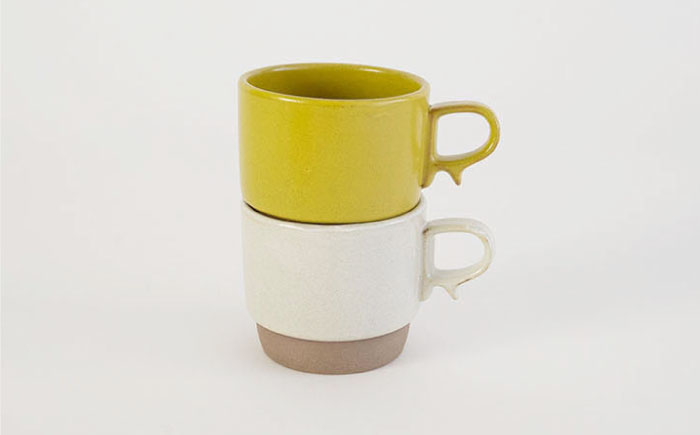 【波佐見焼】スタックスマグ 砂岩（小）（ホワイト・からし）2点セット 食器  マグカップ  ペア【藍染窯】 [JC146]