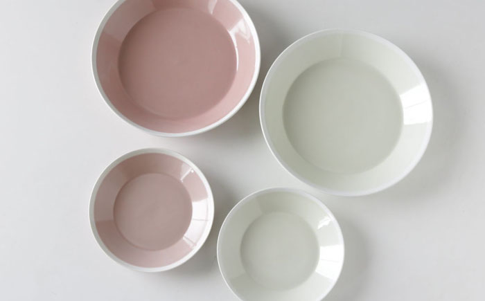 【波佐見焼】ホワイト・ライン  お皿 2色 4点セット（ピンク・ベージュ）食器 プレート【奥川陶器】 [KB65]