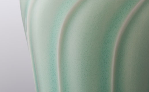 【波佐見焼】伝統工芸士・山口正美氏作 青白磁花入－1【山口正右衛門窯】 [KD06]