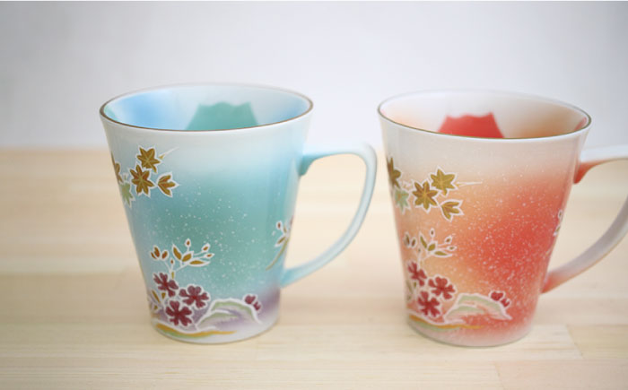 【波佐見焼】赤富士 あけぼのプレミアム マグカップ ペアセット【葉山窯】 [KF01]